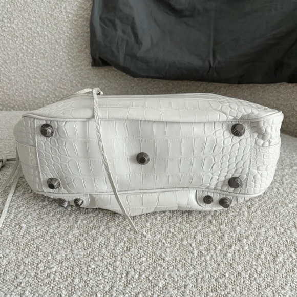 Authentic Balenciaga Extra Supple Calfskin Crocodile Embossed Le Cagole - Picture 8 of 15